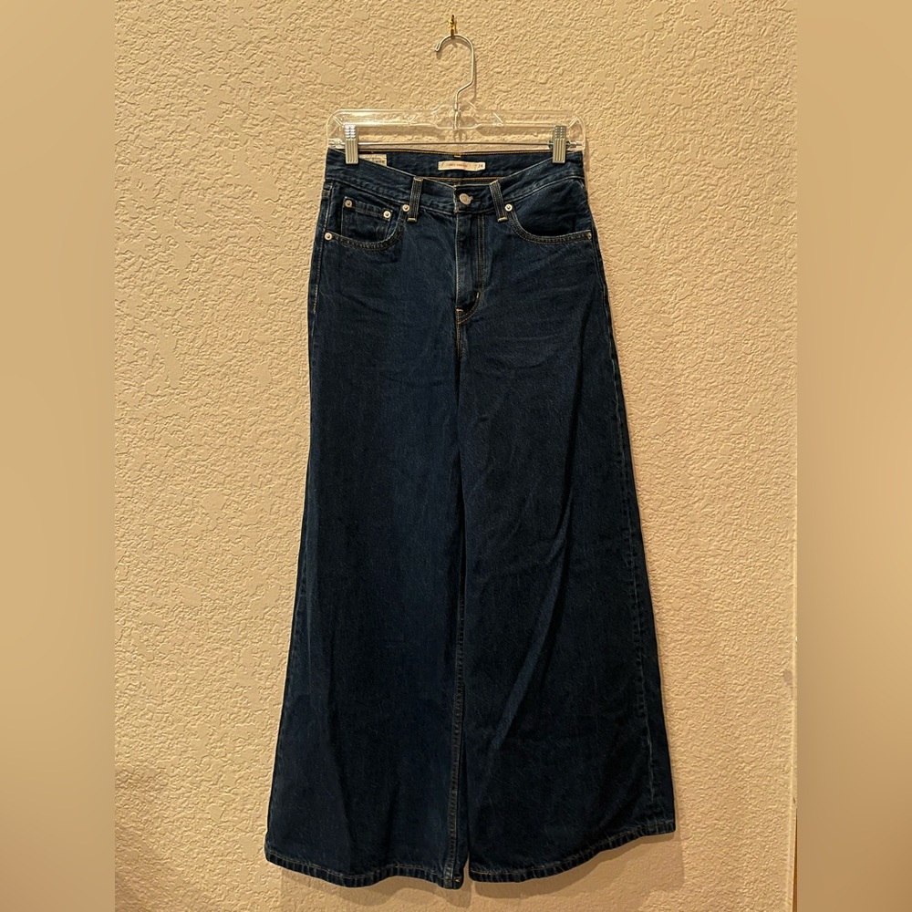 Levi’s loose wide leg jeans